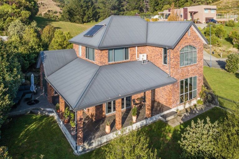 Photo of property in 5 Fantail Heights, Picton, 7220