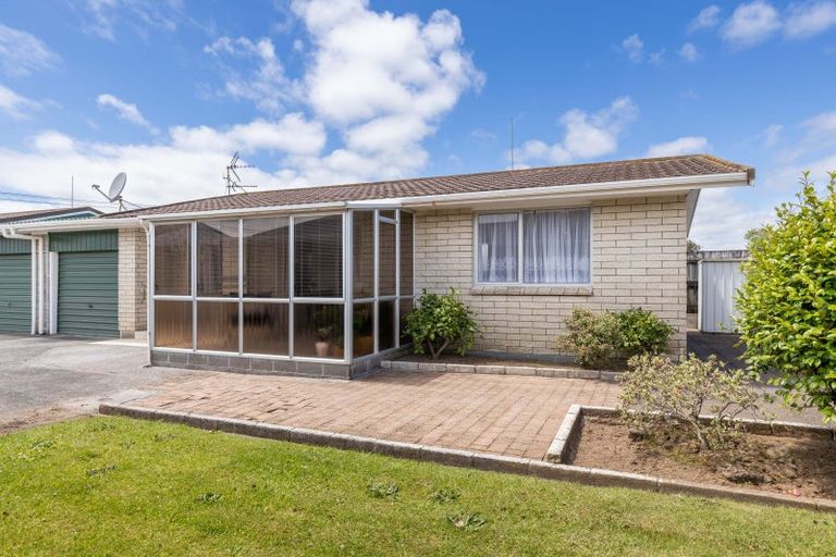 Photo of property in 2/31 Grey Street, Waitara, 4320