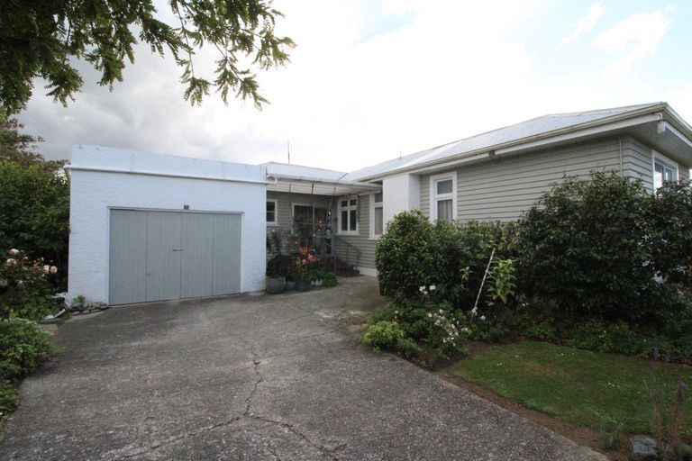 Photo of property in 2 Sussex Street, Mossburn, 9792