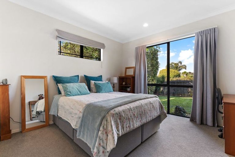 Photo of property in 15 Solan Drive, Waimauku, 0812