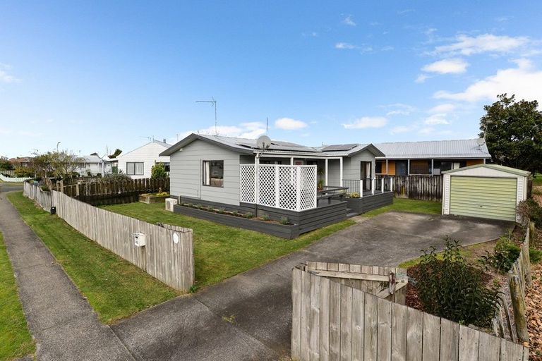 Photo of property in 393 Kahikatea Drive, Dinsdale, Hamilton, 3204