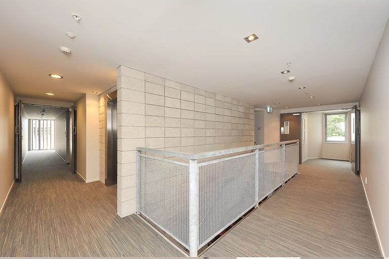 Photo of property in Masina Apartments, 303/80 Riddiford Street, Newtown, Wellington, 6021