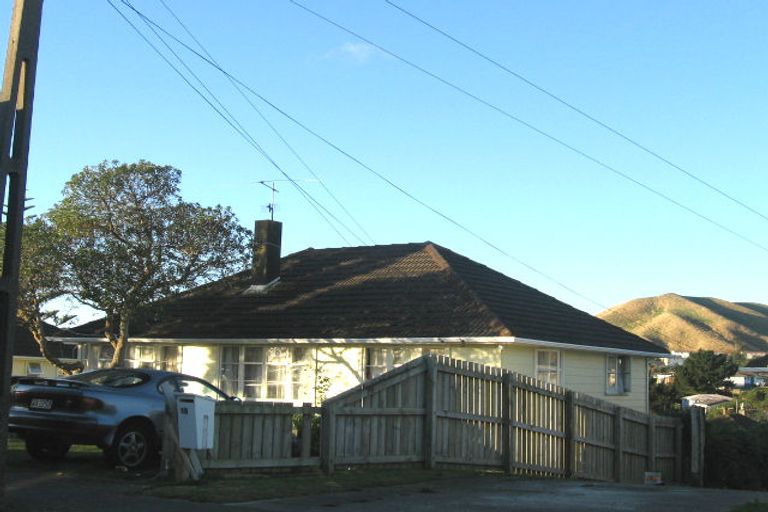 Photo of property in 17 Miranda Street, Cannons Creek, Porirua, 5024