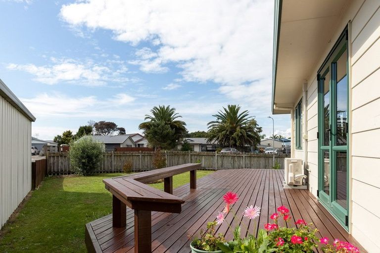 Photo of property in 25a Longstead Avenue, Papamoa Beach, Papamoa, 3118