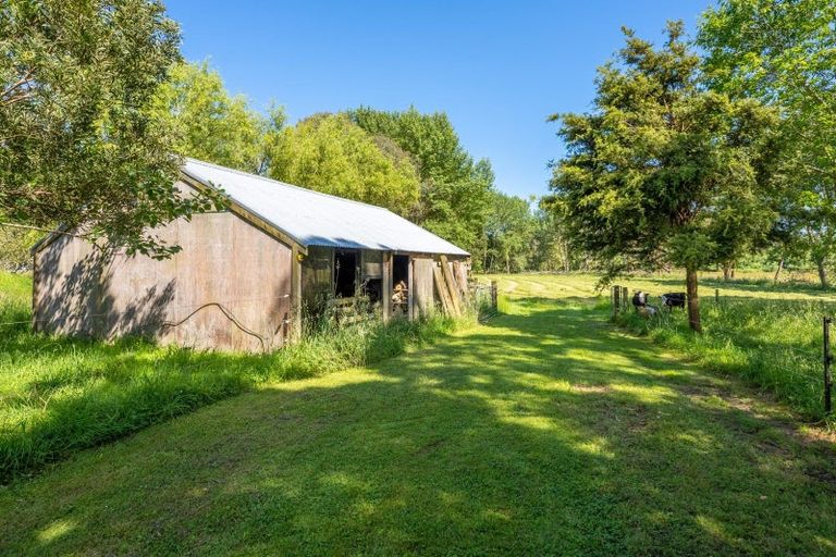 Photo of property in 107 Taylors Road, Otaki, 5583