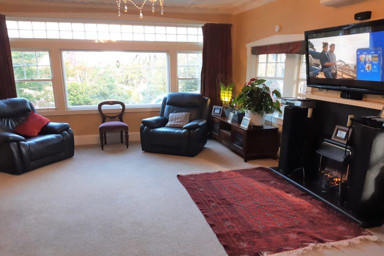 Photo of property in 151 Ruahine Street, Roslyn, Palmerston North, 4414