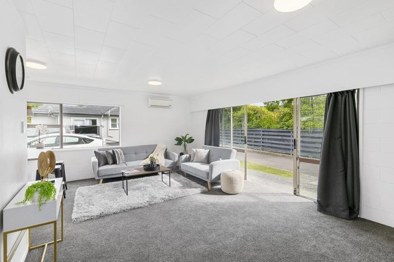 Photo of property in 3d Kopara Grove, Stokes Valley, Lower Hutt, 5019