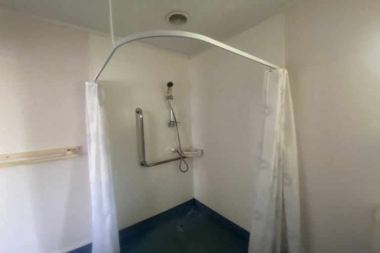 Photo of property in 35 Kings Road, Paihia, 0200