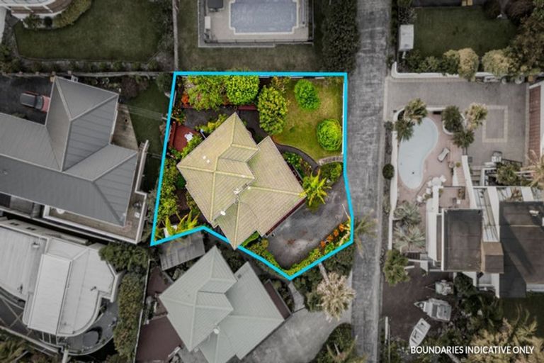 Photo of property in 1/181 Luckens Road, West Harbour, Auckland, 0618