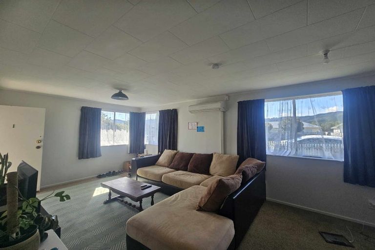 Photo of property in 1/728 Fergusson Drive, Elderslea, Upper Hutt, 5018