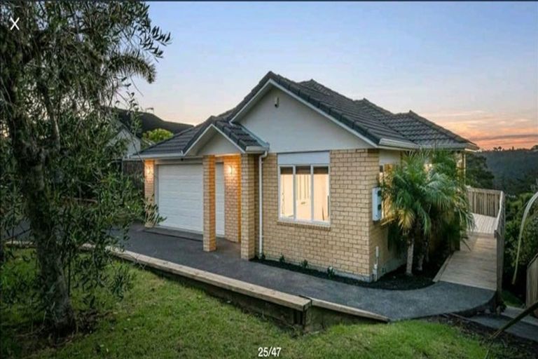 Photo of property in 9 Kittiwake Drive, Schnapper Rock, Auckland, 0632