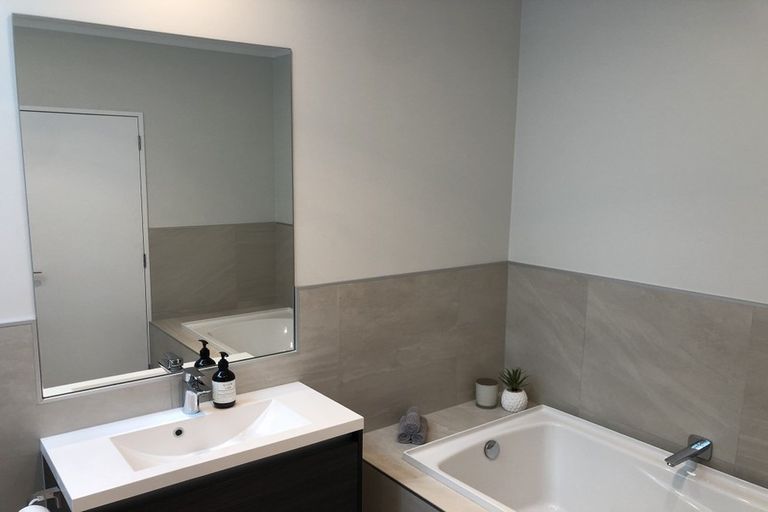 Photo of property in 3 Cambie Avenue, Red Beach, 0932