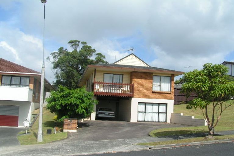 Photo of property in 18 Kennedy Avenue, Forrest Hill, Auckland, 0620