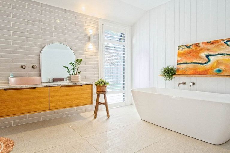 Photo of property in 17 Sandy Cove, Wainui, Gisborne, 4010