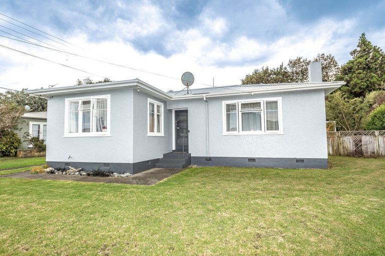 Photo of property in 8 Harris Place, Gonville, Whanganui, 4501