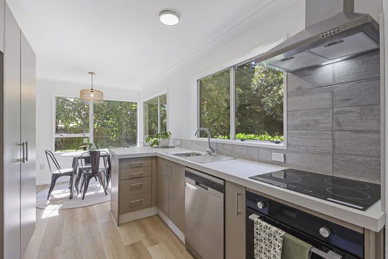 Photo of property in 11a Sequoia Place, Parklands, Christchurch, 8083