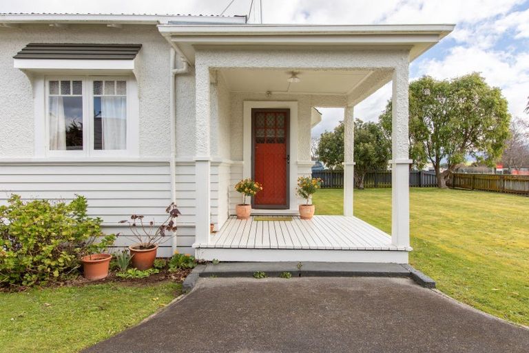 Photo of property in 4 Trafalgar Street, Dannevirke, 4930