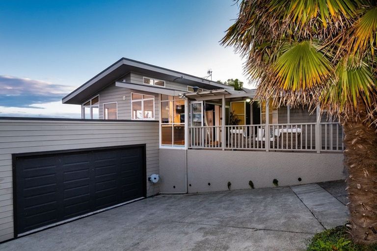 Photo of property in 2a Cobden Road, Bluff Hill, Napier, 4110