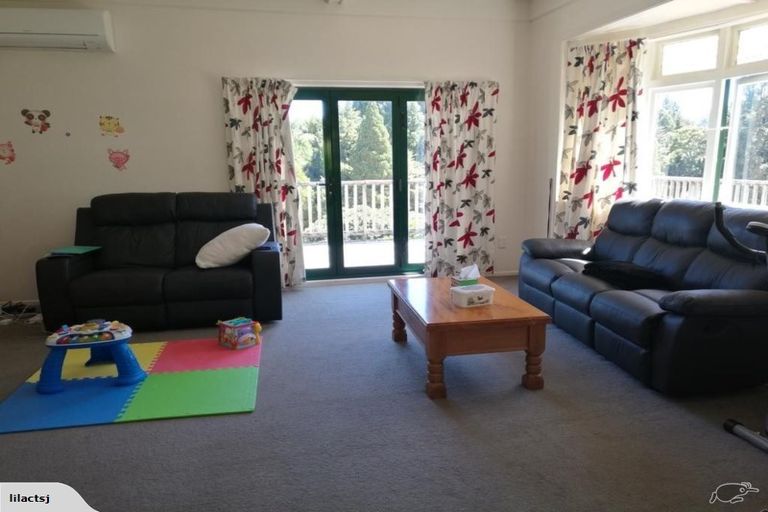 Photo of property in 909 Upper Waiwera Road, Tahekeroa, Silverdale, 0994