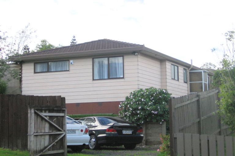Photo of property in 3 Sarajevo Place, Massey, Auckland, 0614