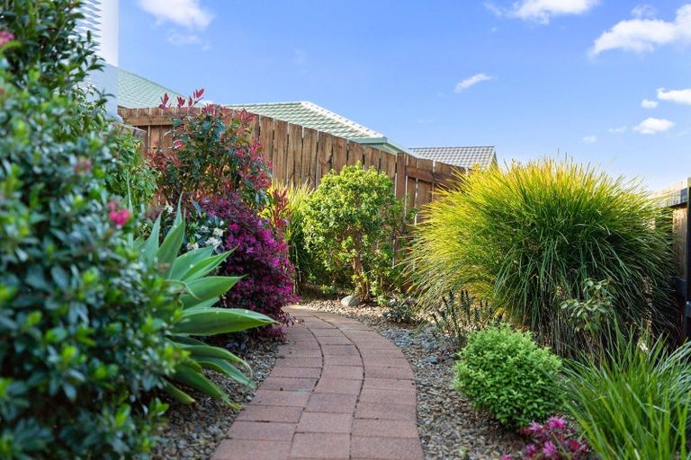 Photo of property in 15 Summerland Crescent, Papamoa Beach, Papamoa, 3118