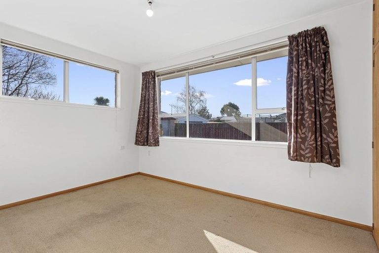 Photo of property in 12 Coates Place, Rangiora, 7400