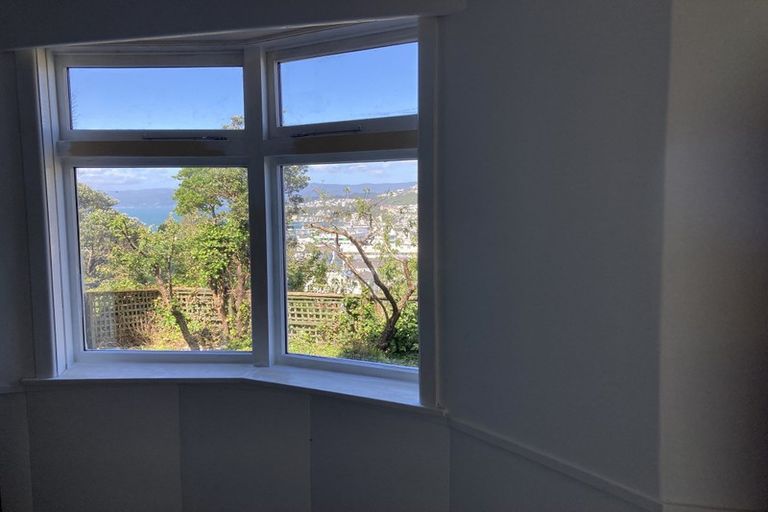 Photo of property in 9 Waiteata Road, Kelburn, Wellington, 6012