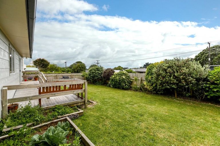 Photo of property in 112a Wairau Road, Oakura, 4314