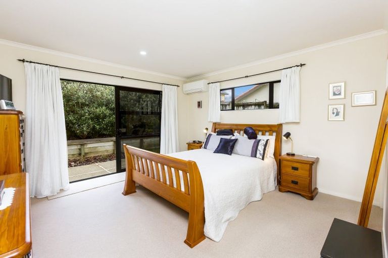 Photo of property in 15 Ormrod Grove, Riverstone Terraces, Upper Hutt, 5018