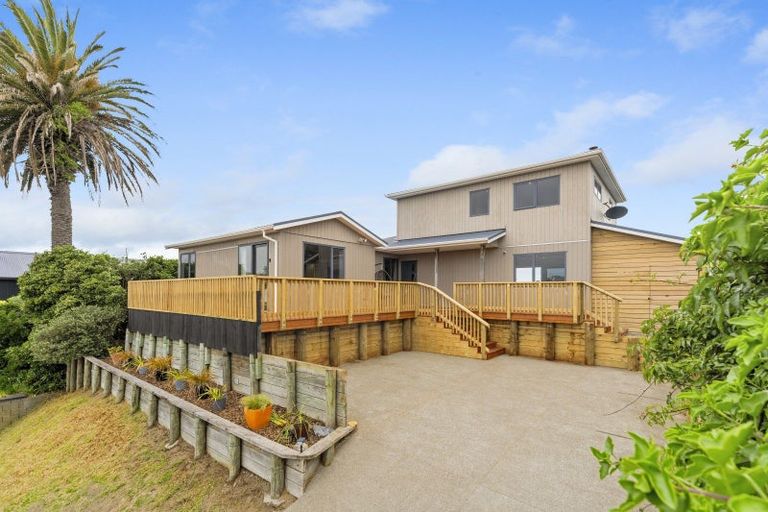 Photo of property in 22 Toru Road, Paraparaumu Beach, Paraparaumu, 5032