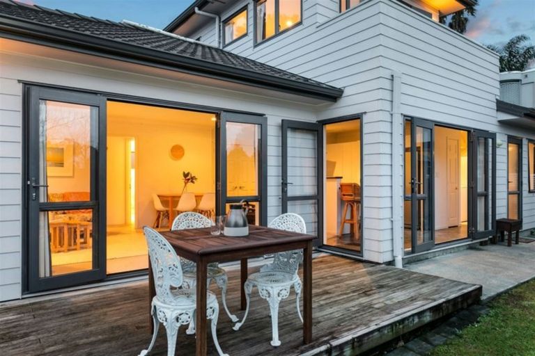 Photo of property in 4c Rewiti Avenue, Takapuna, Auckland, 0622