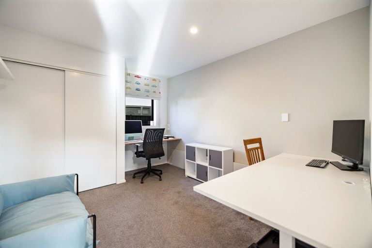 Photo of property in 20 Adamson Drive, Arrowtown, 9302