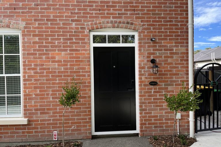 Photo of property in 4/36 Allard Street, Edgeware, Christchurch, 8013