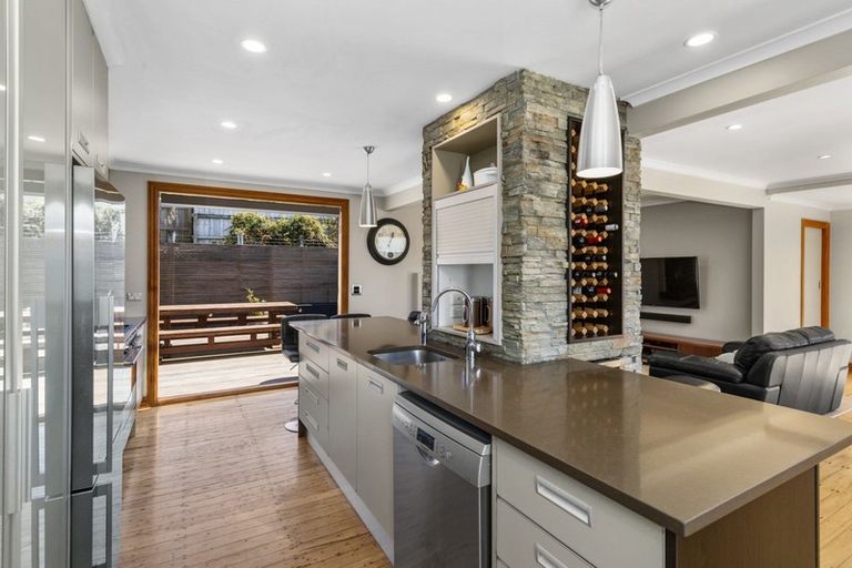 Photo of property in 32 Frankmoore Avenue, Johnsonville, Wellington, 6037