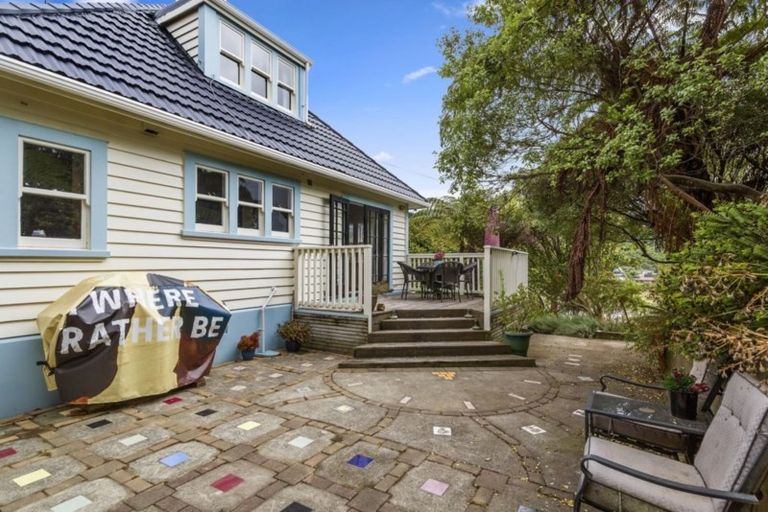 Photo of property in 28 Handyside Street, Tawa, Wellington, 5028