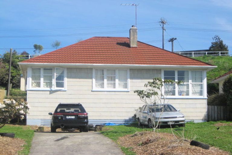Photo of property in 20 Glenpark Avenue, Frankleigh Park, New Plymouth, 4310