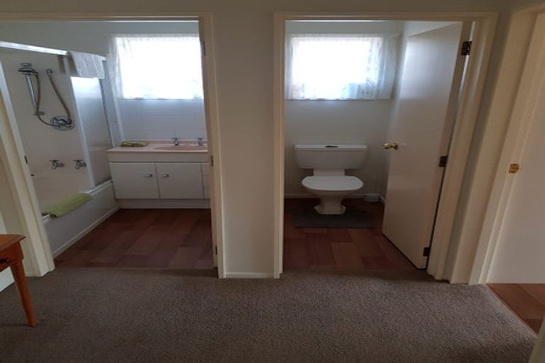 Photo of property in 2/15 Honeysuckle Place, Northcote, Christchurch, 8052