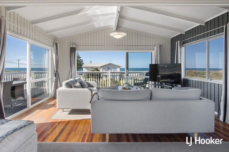 Photo of property in 287 Seaforth Road, Waihi Beach, 3611