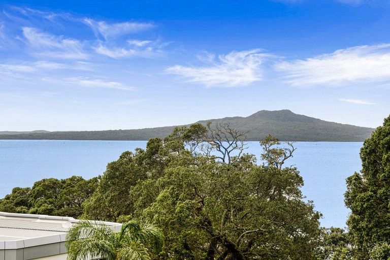 Photo of property in 4c/173 Hurstmere Road, Takapuna, Auckland, 0622