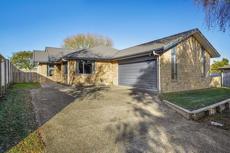 Photo of property in 13 Bishopsworth Way, Huntington, Hamilton, 3210