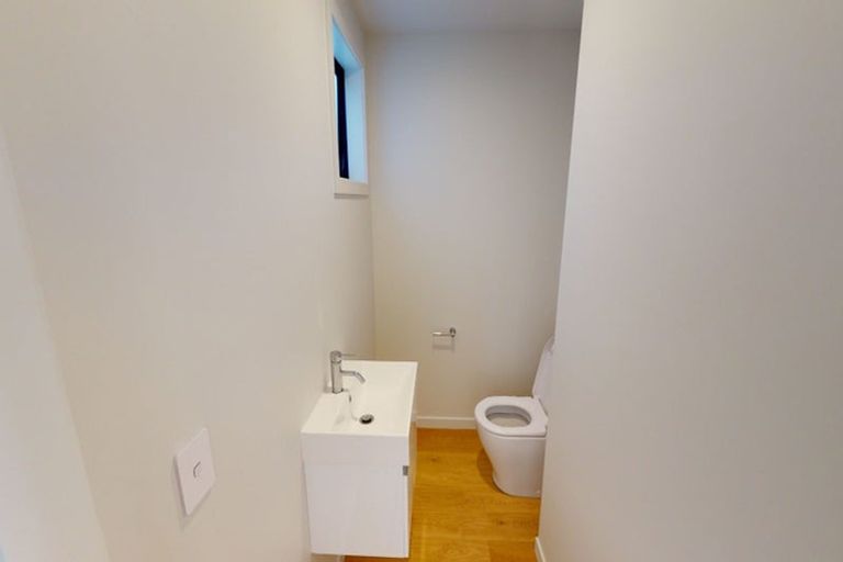 Photo of property in 1c Wai-iti Crescent, Woburn, Lower Hutt, 5010