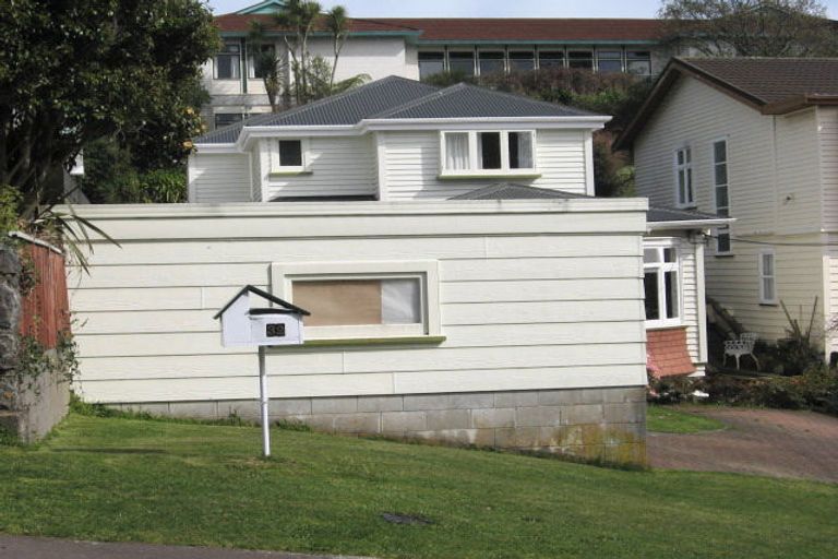 Photo of property in 32 Ponsonby Road, Karori, Wellington, 6012