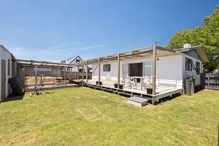 Photo of property in 27 Totara Street, Edgecumbe, 3120