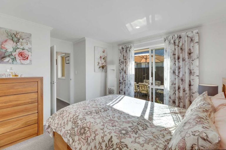 Photo of property in 6 Crossley Avenue, Woodend, 7610