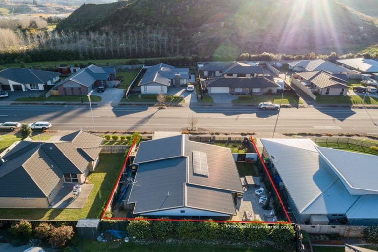 Photo of property in 261 Lakes Boulevard, Pyes Pa, Tauranga, 3112