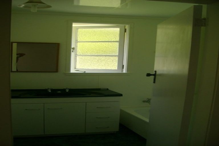 Photo of property in 2 Jessie Street, Parahaki, Whangarei, 0112