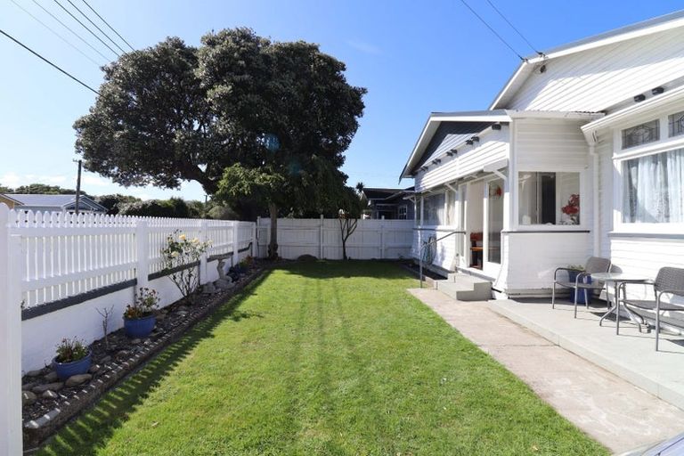 Photo of property in 16 Bracken Street, Petone, Lower Hutt, 5012