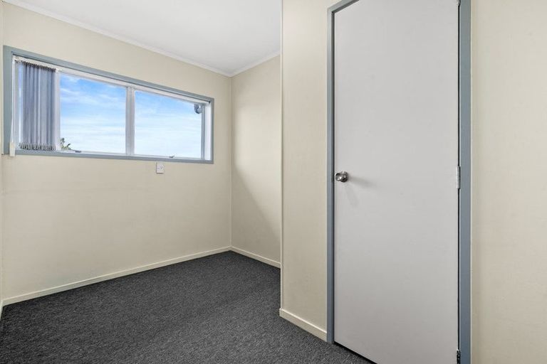 Photo of property in 5 Lendenfeld Drive, Papatoetoe, Auckland, 2025