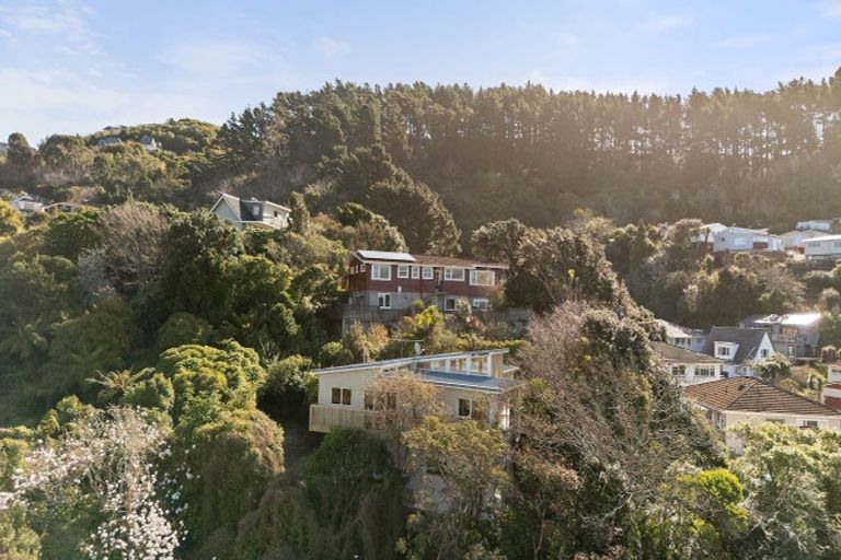 Photo of property in 1 Fyvie Avenue, Tawa, Wellington, 5028