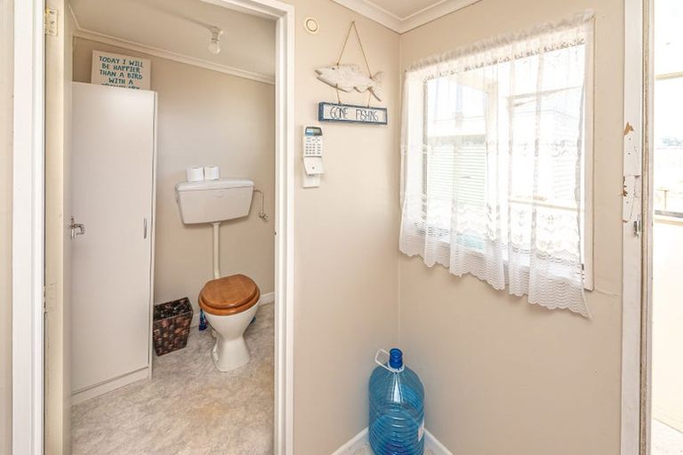 Photo of property in 21 Hood Street, Castlecliff, Whanganui, 4501